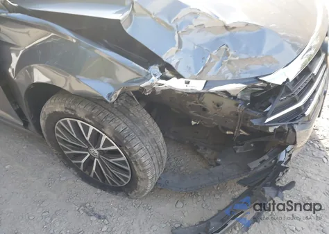 2019 Volkswagen Jetta 1.4T Sel z USA, uszkodzony, nr VIN 3VWE57BU2KM110724